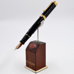 AURORA TALENTUM D11 BLACK/GOLD FOUNTAIN PEN